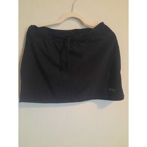 Running room womens large Skort